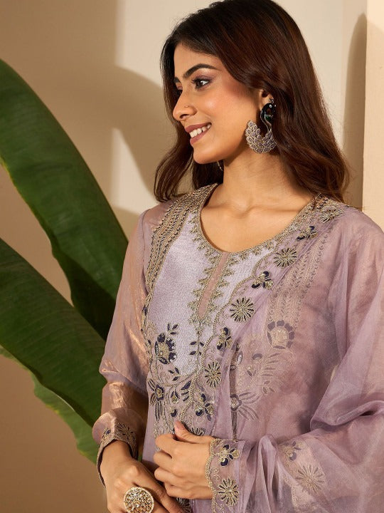 Zivara Embroidered Festive Set ✨