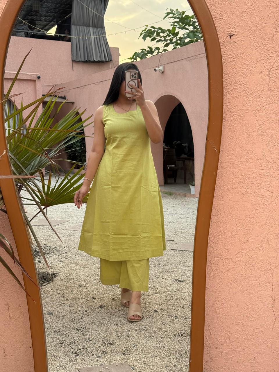 Women's Sleeveless A-Line Maroon Kurta with Wide-Leg Pants BY THEMACHINGCLUB